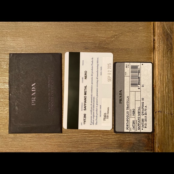 Prada Saffiano Wallet on chain - Picture 6 of 8